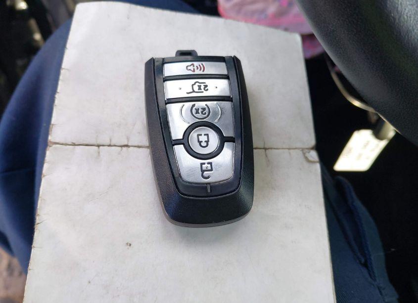 Photo 11 of 2022 Ford Edge ST-LINE (VIN 2FMPK4J92NBA27442)