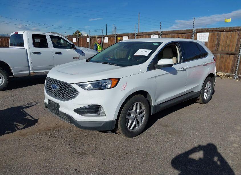 Photo 2 of 2024 Ford Edge SEL (VIN 2FMPK4J92RBA35627)