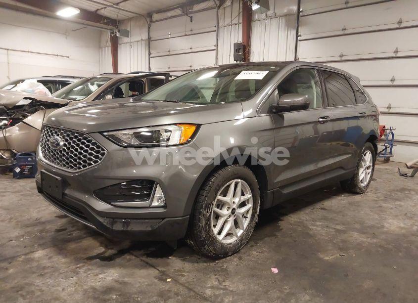 Photo 2 of 2024 Ford Edge SEL (VIN 2FMPK4J93RBA60469)