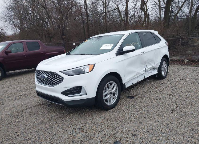 Photo 2 of 2024 Ford Edge SEL (VIN 2FMPK4J93RBA67583)