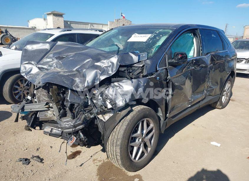 Photo 2 of 2024 Ford Edge SEL (VIN 2FMPK4J93RBA77711)