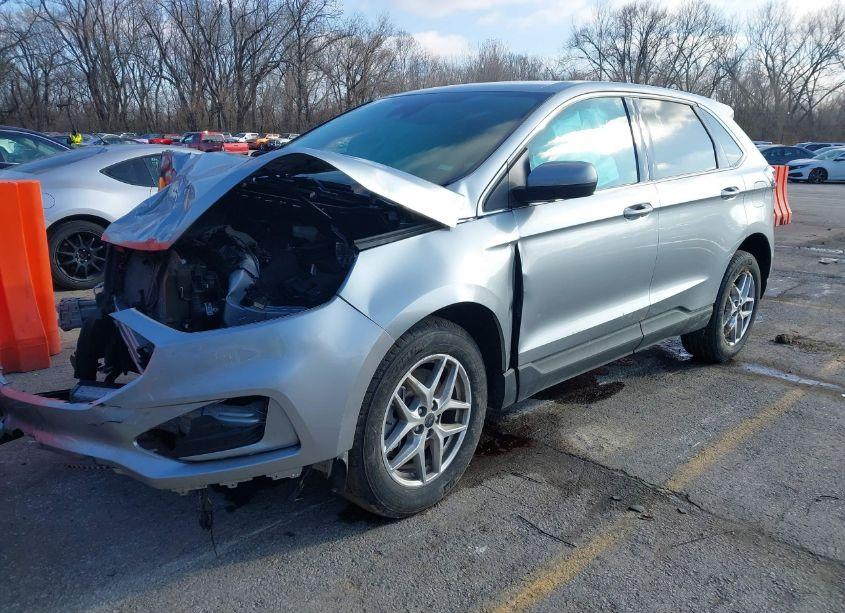Photo 2 of 2024 Ford Edge SEL (VIN 2FMPK4J93RBA79958)