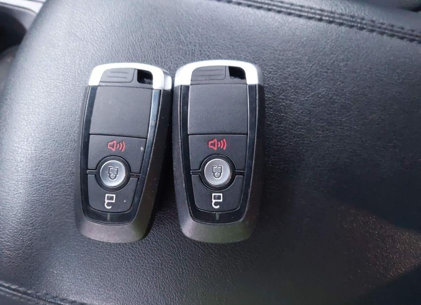 Photo 11 of 2019 Ford Edge SEL (VIN 2FMPK4J94KBB86832)