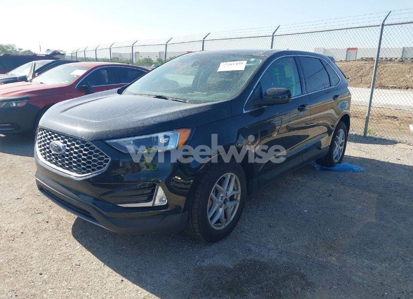 Photo 2 of 2024 Ford Edge SEL (VIN 2FMPK4J94RBA02290)