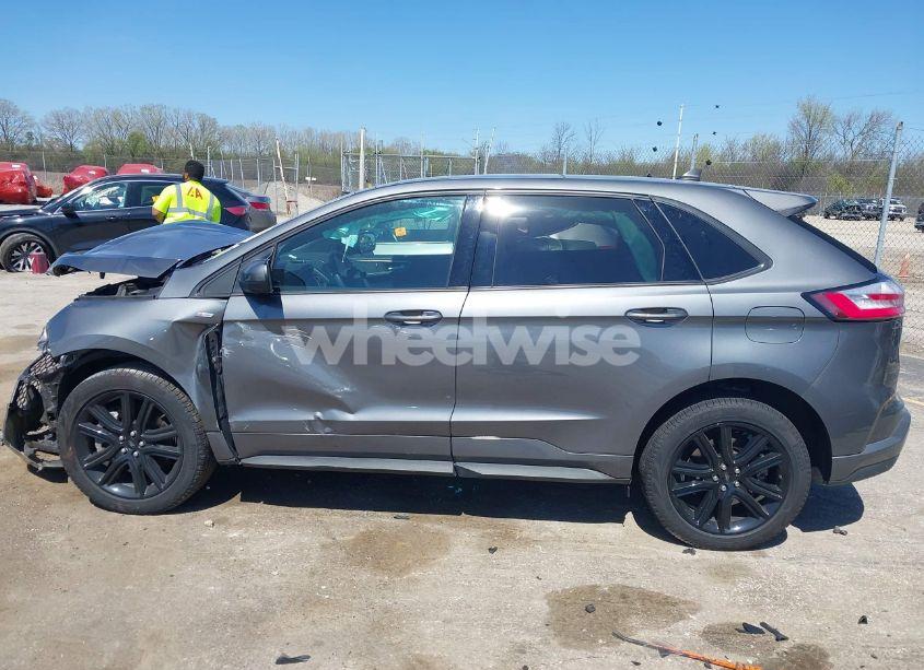 Photo 14 of 2024 Ford Edge ST-LINE (VIN 2FMPK4J94RBA56916)