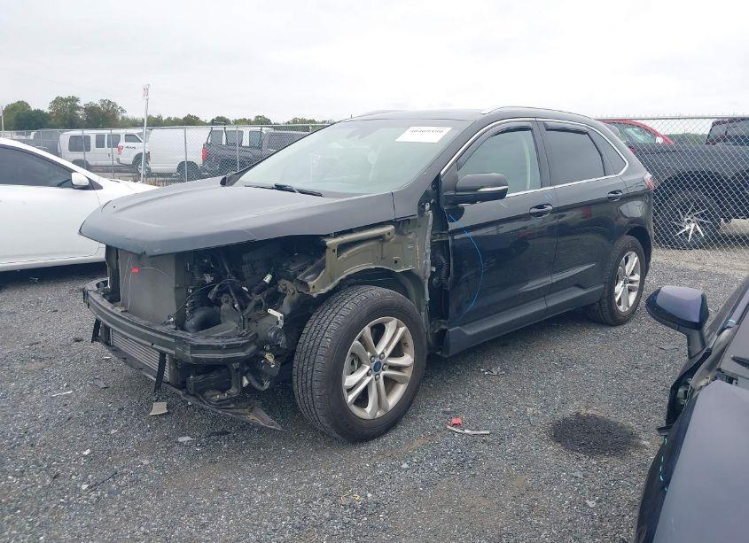 Photo 2 of 2019 Ford Edge SEL (VIN 2FMPK4J95KBC45449)