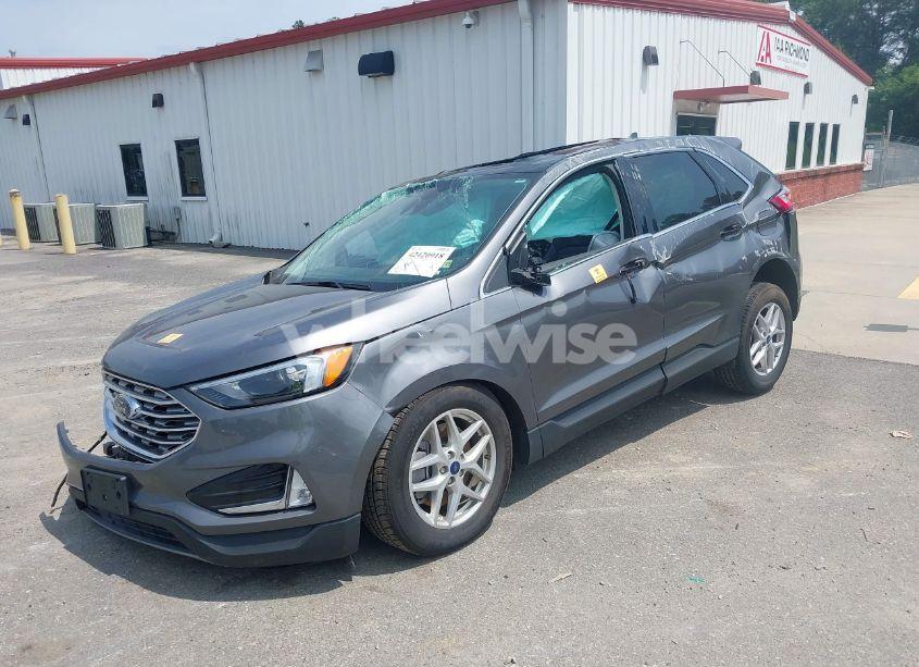 Photo 2 of 2022 Ford Edge SEL (VIN 2FMPK4J95NBA79440)