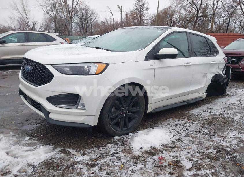 Photo 2 of 2024 Ford Edge ST-LINE (VIN 2FMPK4J95RBA60330)