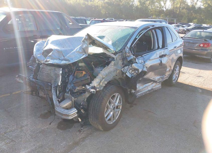 Photo 2 of 2024 Ford Edge SEL (VIN 2FMPK4J95RBA68377)