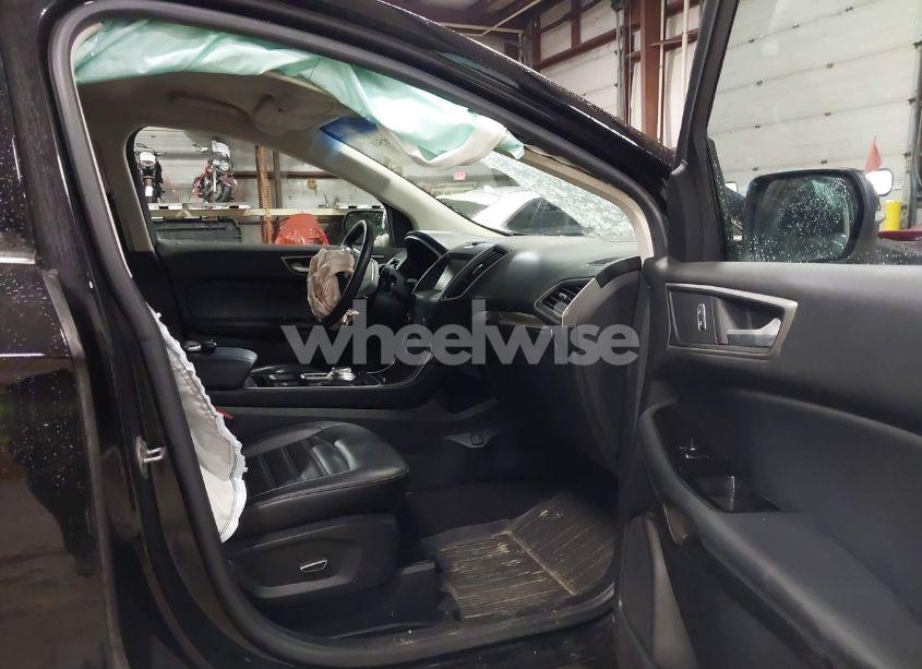 Photo 5 of 2019 Ford Edge SEL (VIN 2FMPK4J96KBB12909)