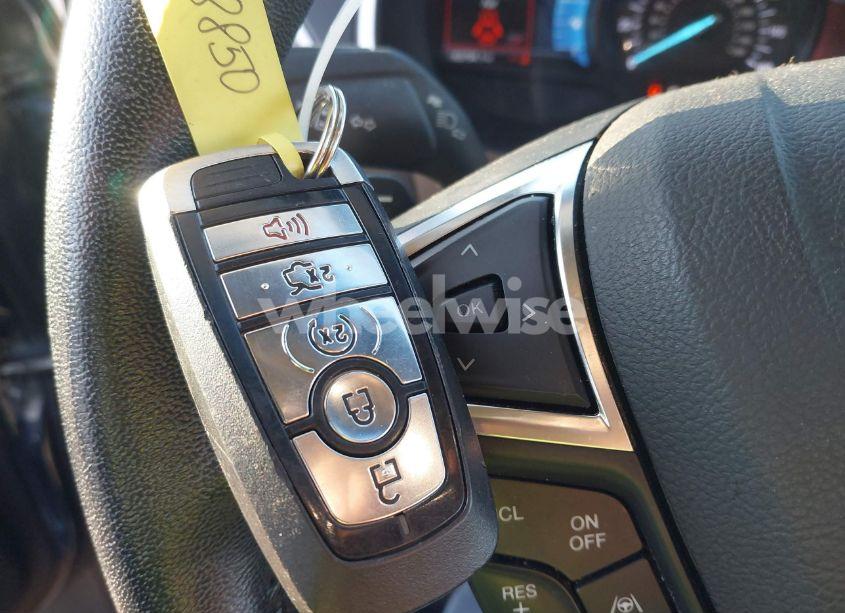 Photo 11 of 2019 Ford Edge SEL (VIN 2FMPK4J96KBB40516)