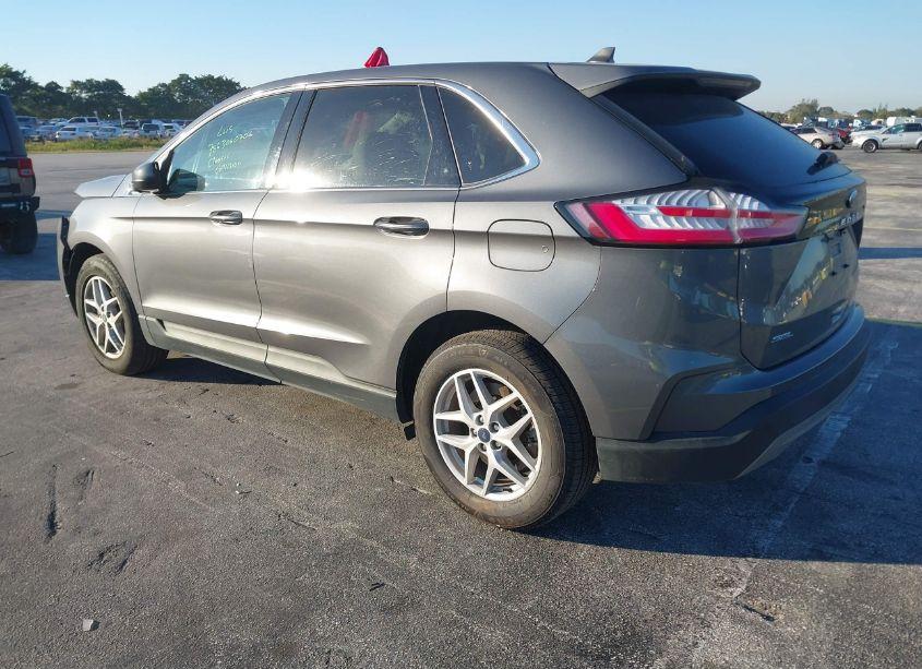 Photo 3 of 2022 Ford Edge SEL (VIN 2FMPK4J96NBA92701)