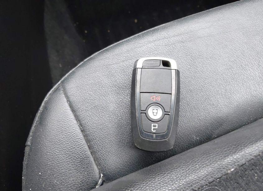 Photo 11 of 2018 Ford Edge SEL (VIN 2FMPK4J97JBB52527)