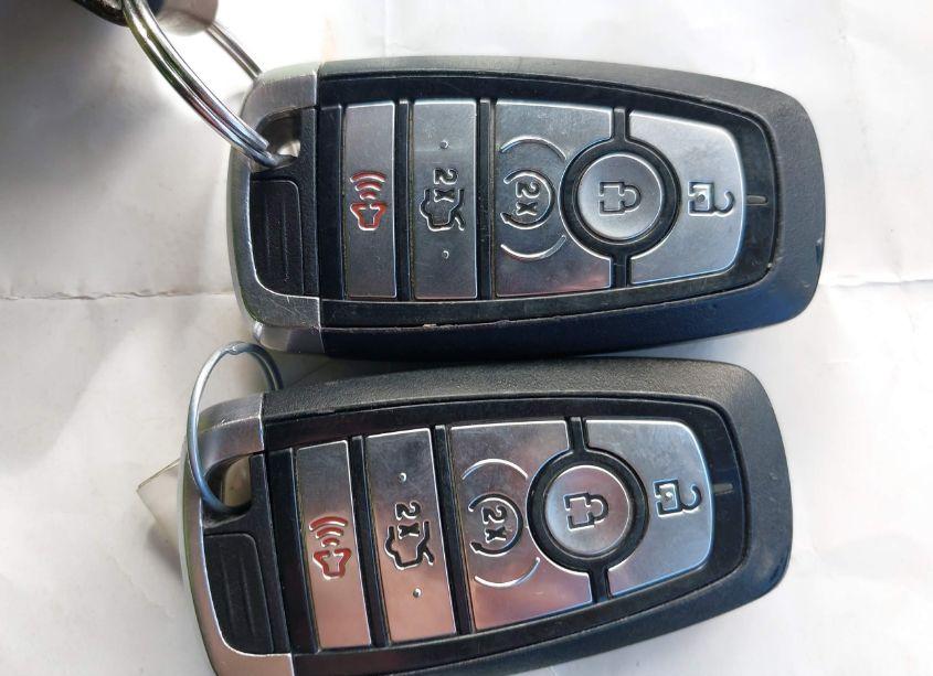 Photo 11 of 2019 Ford Edge SEL (VIN 2FMPK4J98KBC31044)