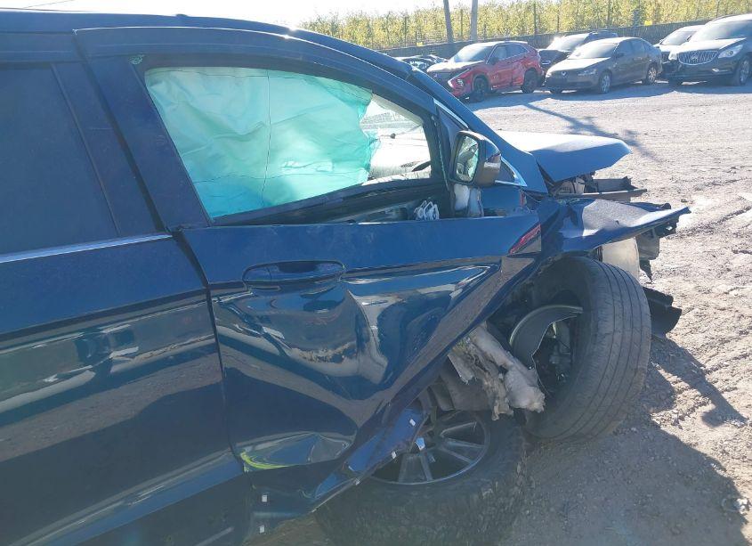 Photo 5 of 2020 Ford Edge SEL (VIN 2FMPK4J99LBB56095)