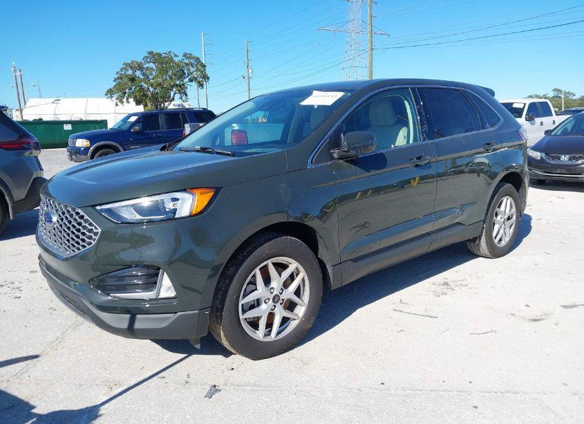 Photo 2 of 2024 Ford Edge SEL (VIN 2FMPK4J99RBB01669)