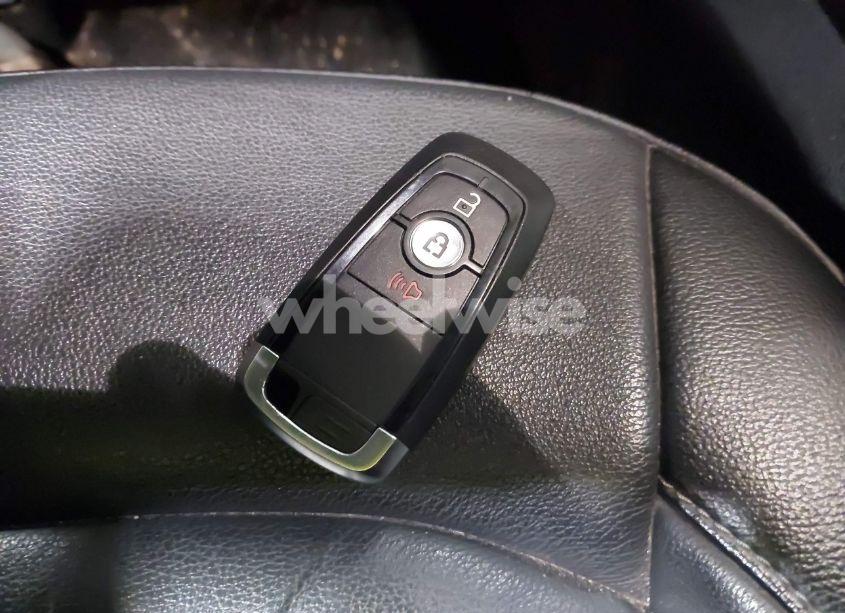 Photo 11 of 2018 Ford Edge SEL (VIN 2FMPK4J9XJBB51100)