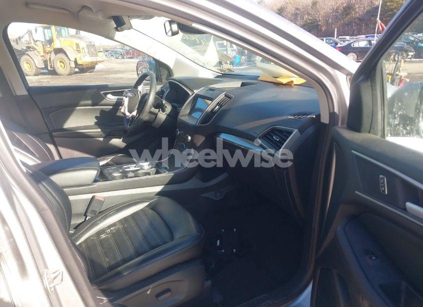 Photo 5 of 2020 Ford Edge SEL (VIN 2FMPK4J9XLBB48085)