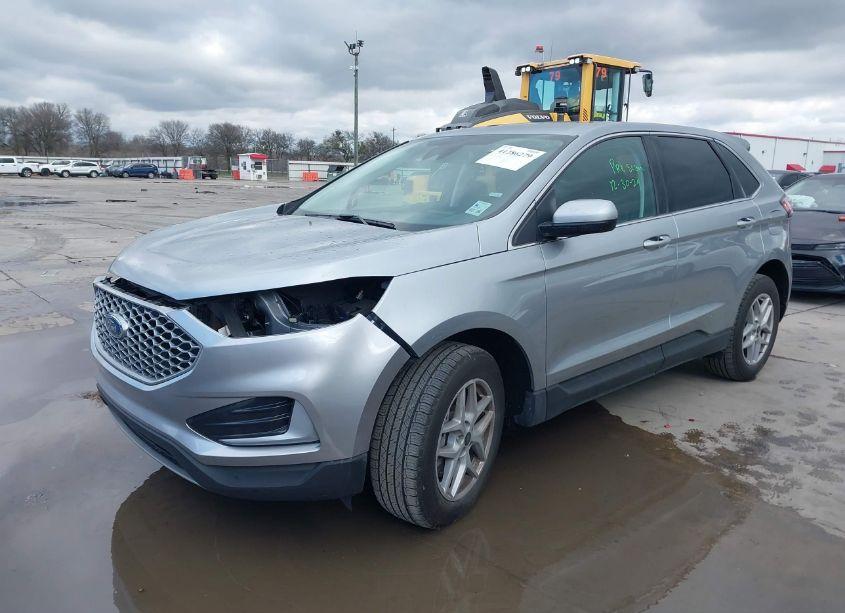 Photo 2 of 2024 Ford Edge SEL (VIN 2FMPK4J9XRBA99009)