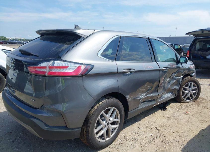 Photo 4 of 2024 Ford Edge SEL (VIN 2FMPK4J9XRBB00255)