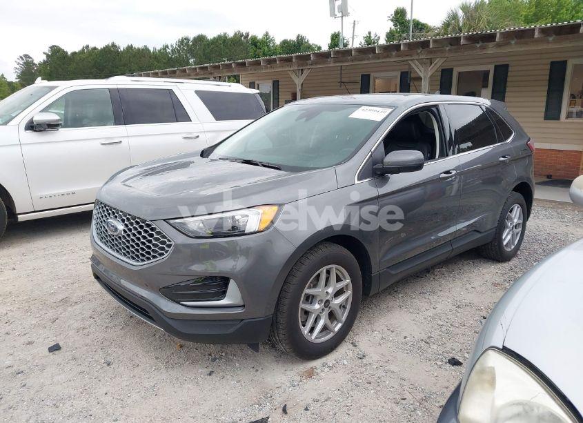 Photo 2 of 2024 Ford Edge SEL (VIN 2FMPK4J9XRBB14513)