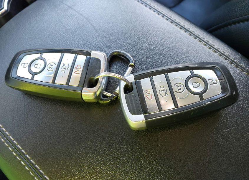 Photo 11 of 2018 Ford Edge TITANIUM (VIN 2FMPK4K84JBB86902)