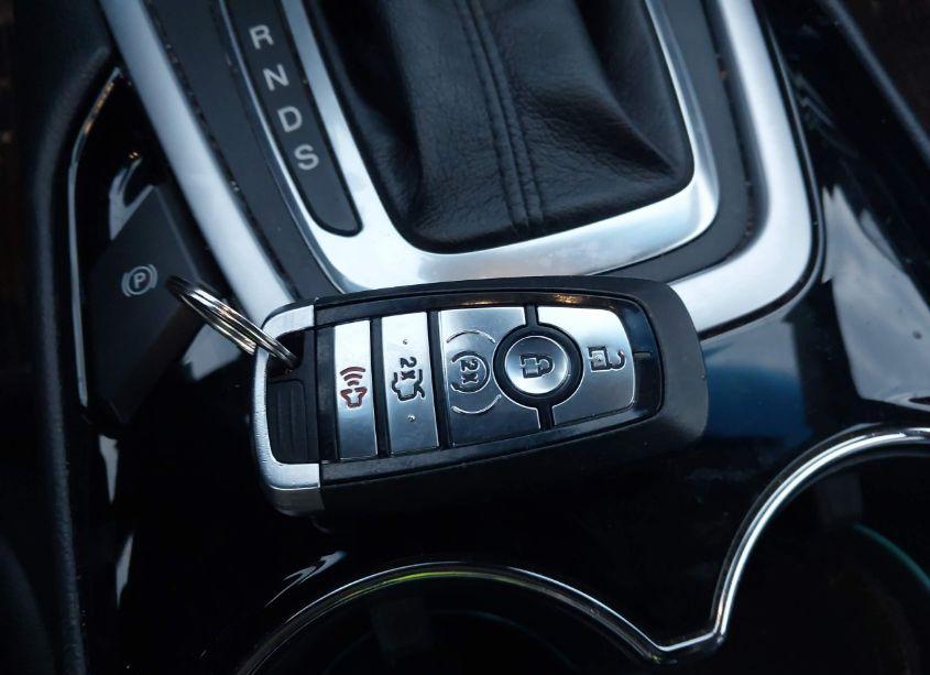 Photo 11 of 2018 Ford Edge TITANIUM (VIN 2FMPK4K84JBC26122)