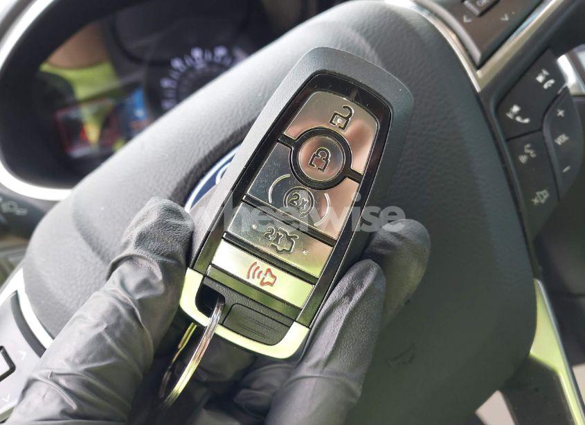 Photo 11 of 2019 Ford Edge TITANIUM (VIN 2FMPK4K90KBB32300)