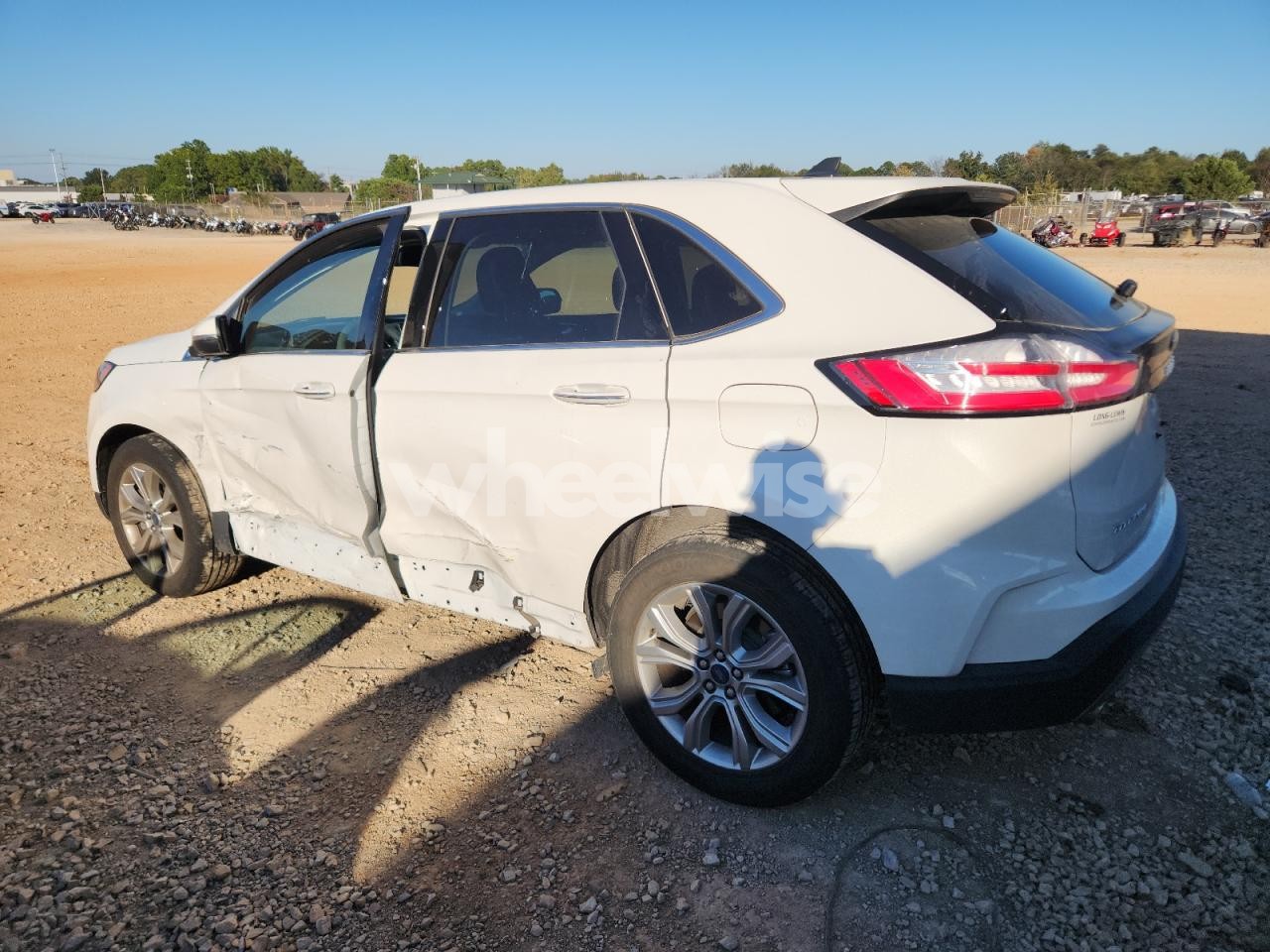 Photo 2 of 2022 FORD EDGE TITANIUM (VIN 2FMPK4K90NBA75441)