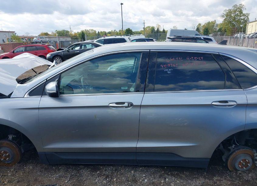 Photo 15 of 2024 Ford Edge TITANIUM (VIN 2FMPK4K90RBA77762)