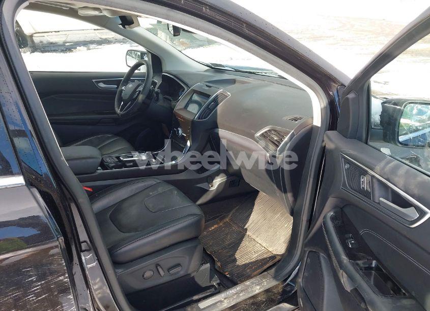Photo 5 of 2020 Ford Edge TITANIUM (VIN 2FMPK4K91LBB05897)