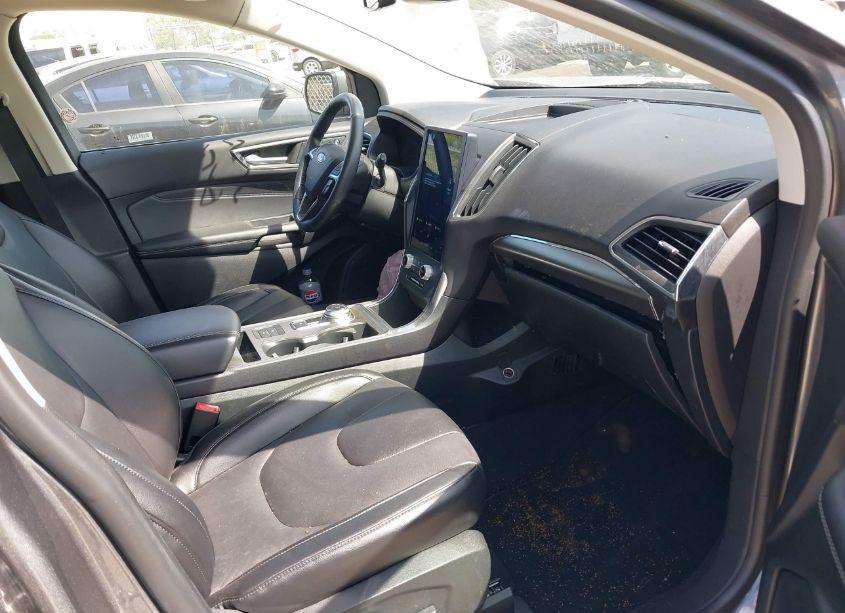 Photo 5 of 2022 Ford Edge TITANIUM (VIN 2FMPK4K91NBB04378)