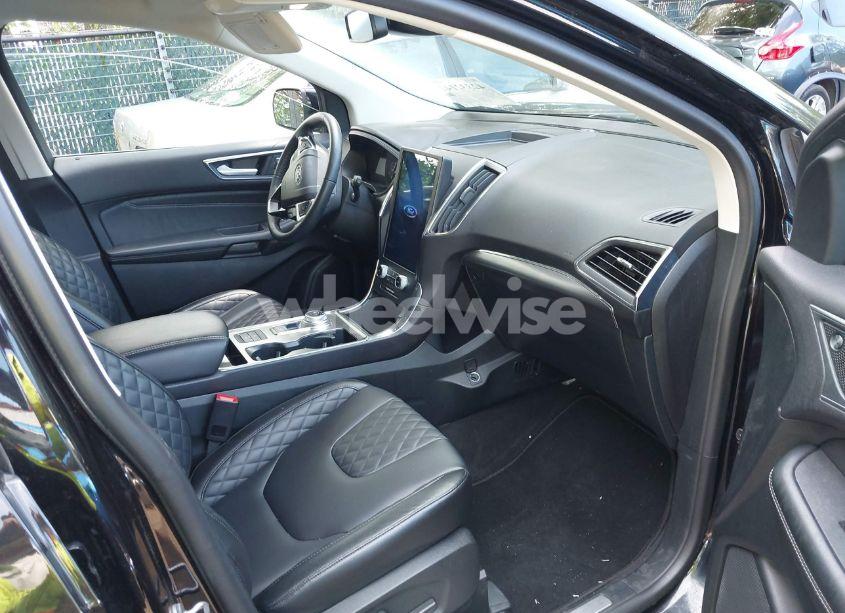 Photo 5 of 2024 Ford Edge TITANIUM (VIN 2FMPK4K91RBA52448)