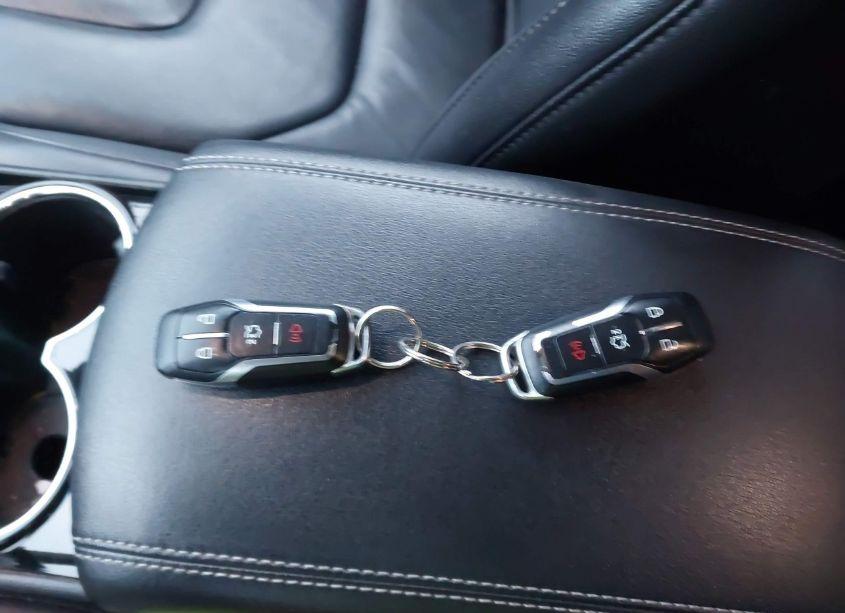 Photo 11 of 2016 Ford Edge TITANIUM (VIN 2FMPK4K92GBB82963)