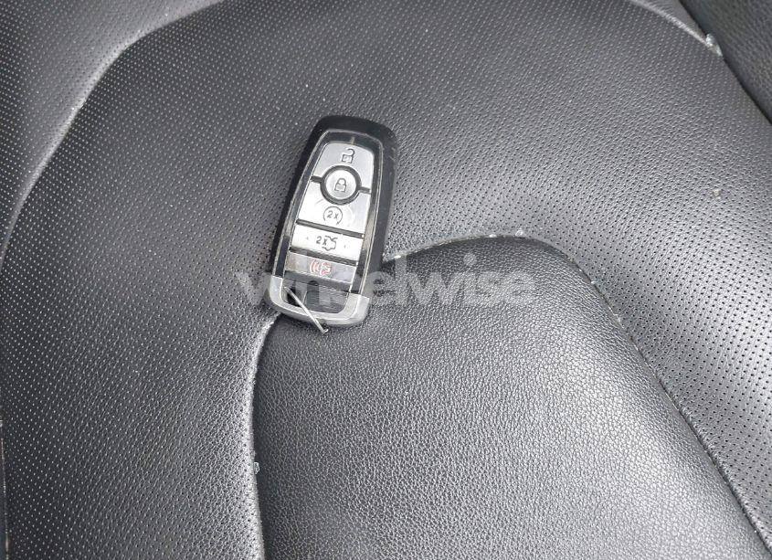 Photo 11 of 2018 Ford Edge TITANIUM (VIN 2FMPK4K92JBC17279)