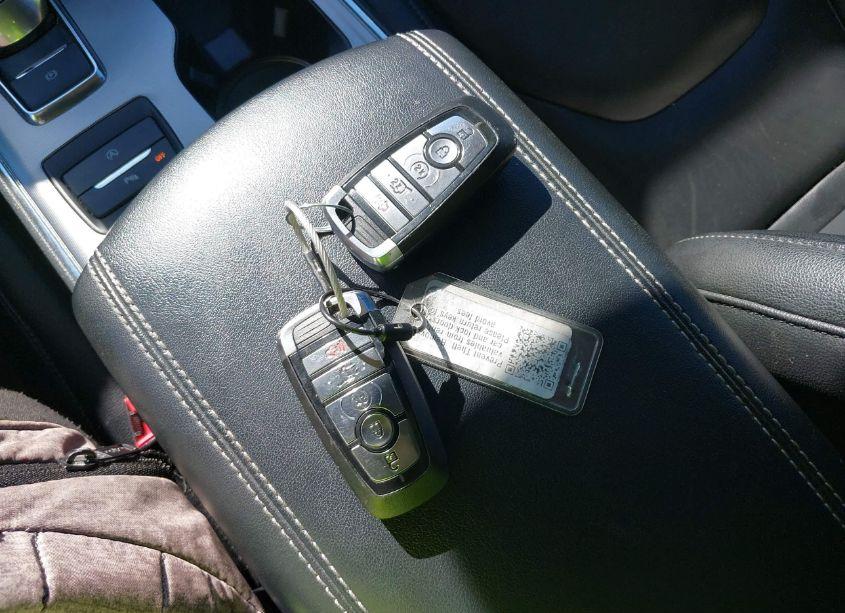 Photo 11 of 2022 Ford Edge TITANIUM (VIN 2FMPK4K92NBB06687)