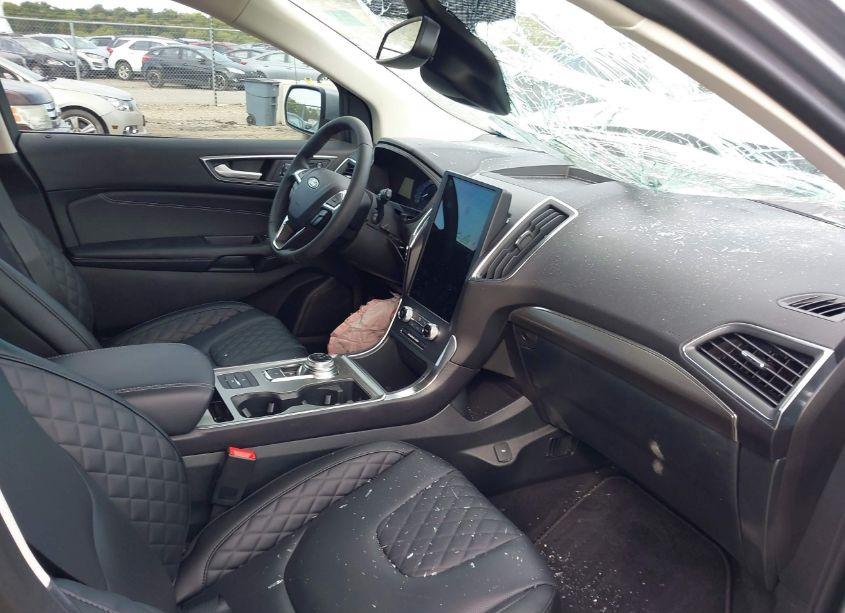 Photo 5 of 2024 Ford Edge TITANIUM (VIN 2FMPK4K92RBA67069)