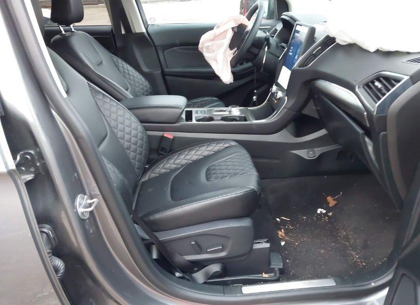 Photo 5 of 2024 Ford Edge TITANIUM (VIN 2FMPK4K92RBA78167)