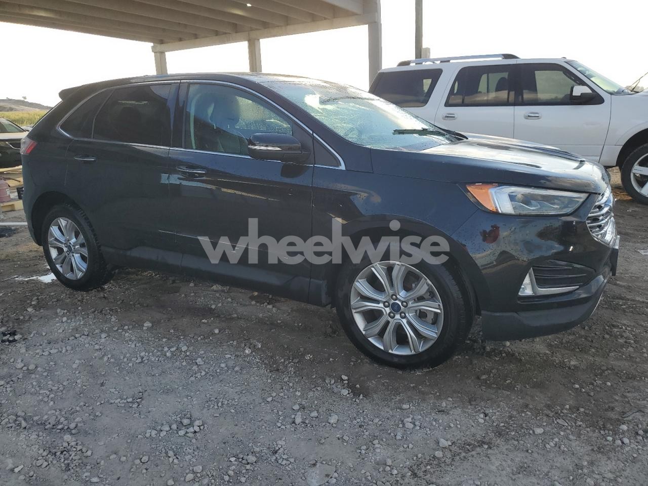 Photo 4 of 2022 FORD EDGE TITANIUM N/A (VIN 2FMPK4K93NBA44328)