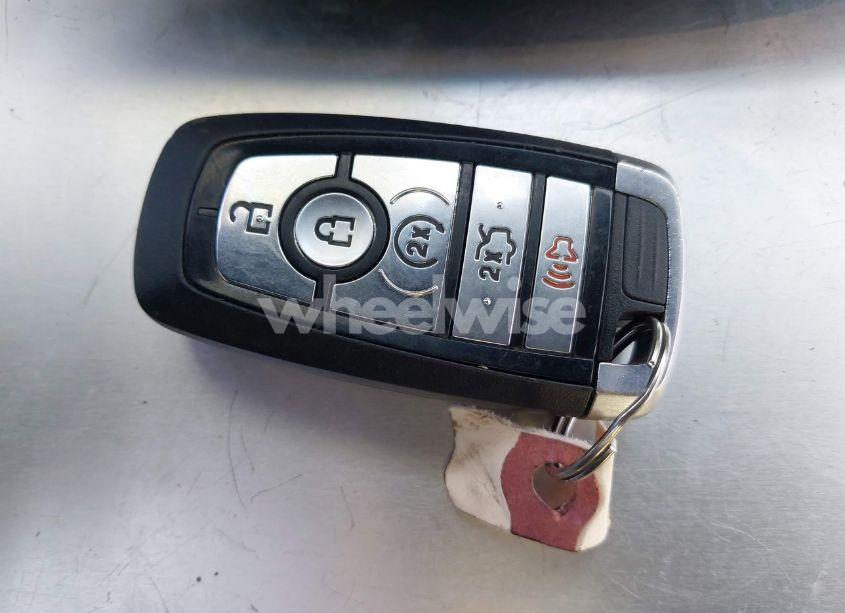 Photo 11 of 2017 Ford Edge TITANIUM (VIN 2FMPK4K95HBC17240)