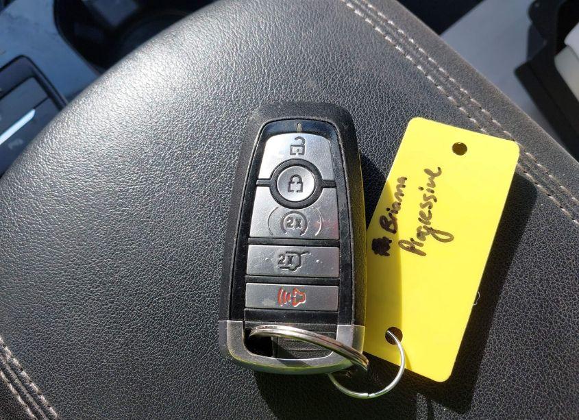 Photo 11 of 2020 Ford Edge TITANIUM (VIN 2FMPK4K95LBA71771)