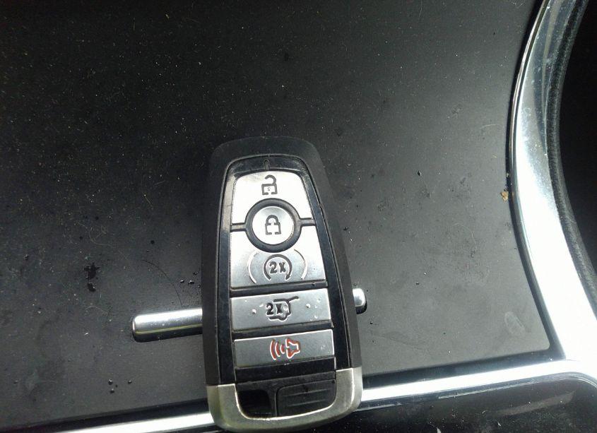 Photo 11 of 2020 Ford Edge TITANIUM (VIN 2FMPK4K95LBA95729)