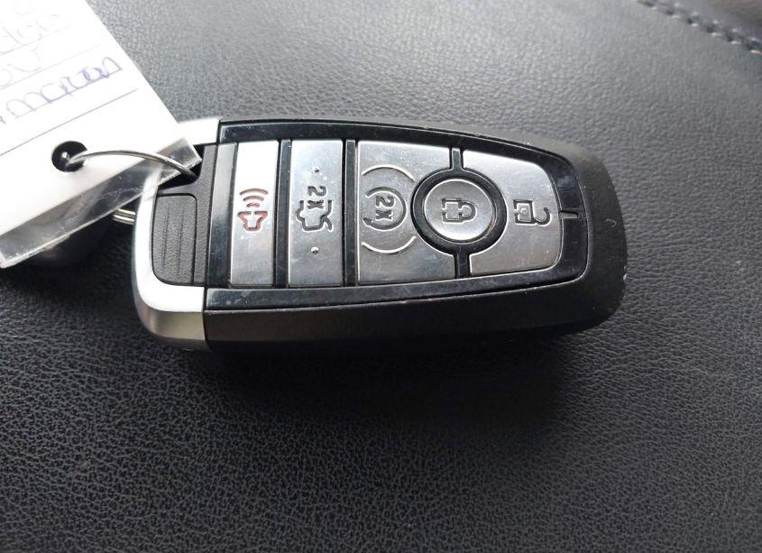 Photo 11 of 2017 Ford Edge TITANIUM (VIN 2FMPK4K96HBC13388)