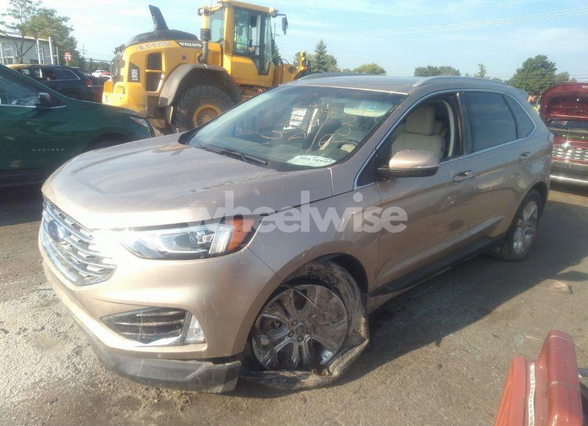 Photo 2 of 2020 Ford Edge TITANIUM (VIN 2FMPK4K97LBA25651)