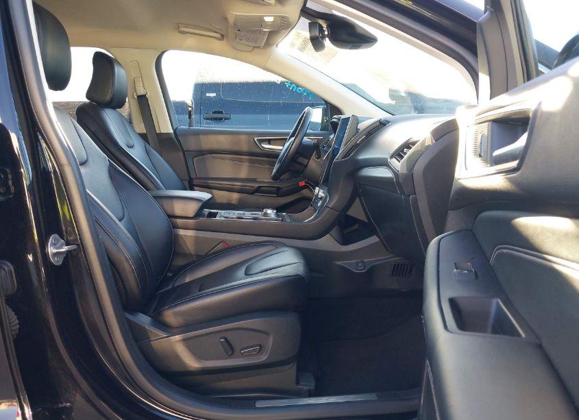 Photo 5 of 2022 Ford Edge TITANIUM (VIN 2FMPK4K97NBA88820)