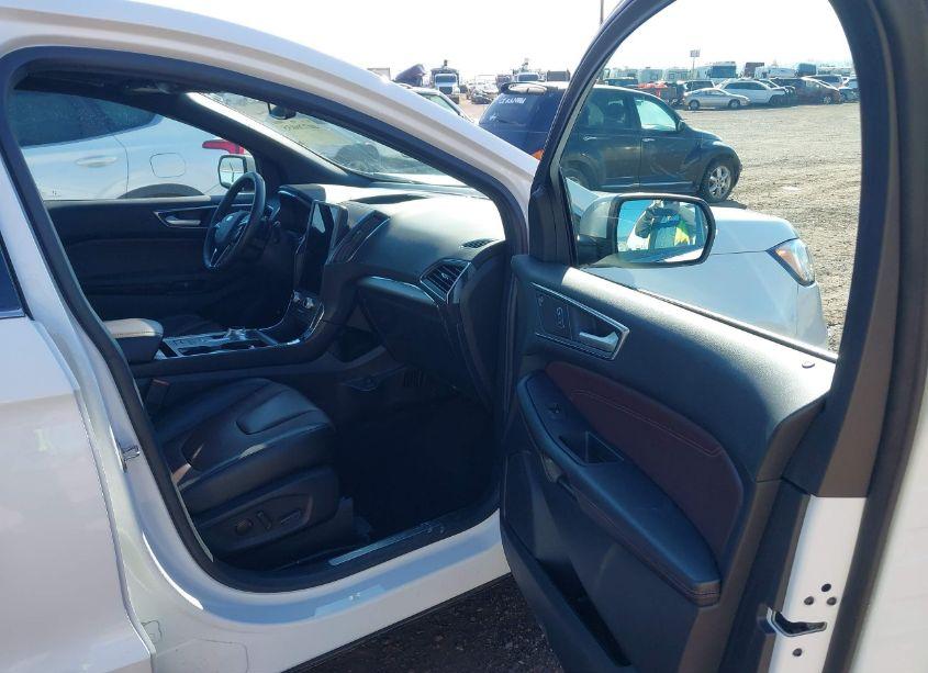 Photo 5 of 2021 Ford Edge TITANIUM (VIN 2FMPK4K98MBA16880)