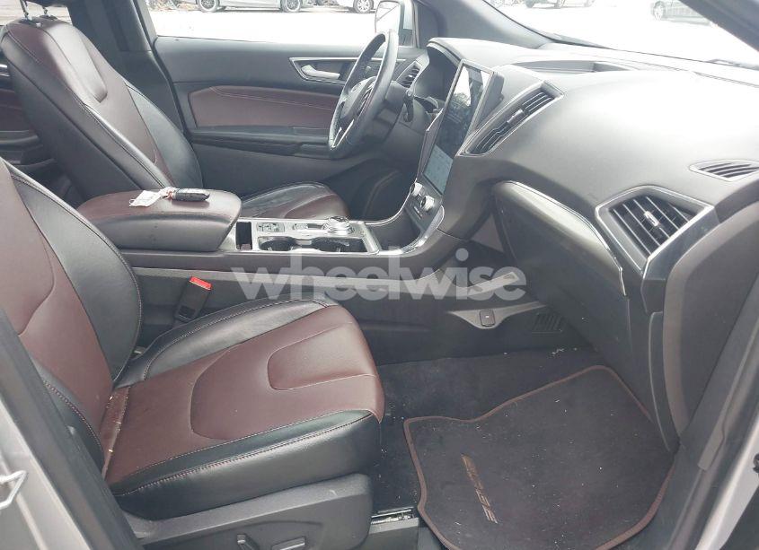 Photo 5 of 2022 Ford Edge TITANIUM (VIN 2FMPK4K98NBA72559)