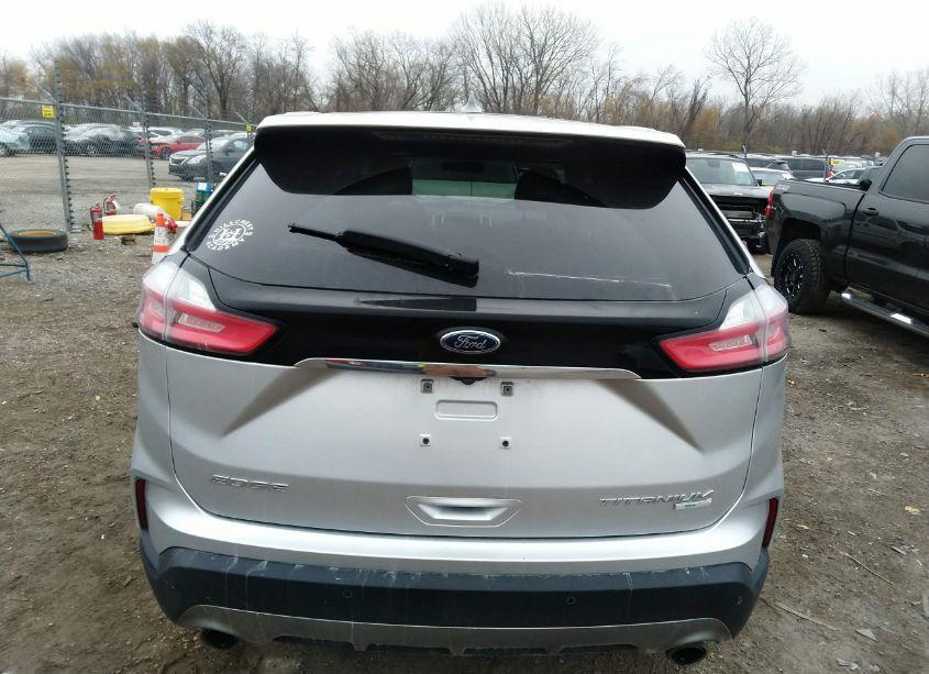 Photo 16 of 2019 Ford Edge TITANIUM (VIN 2FMPK4K99KBB82077)