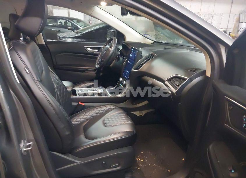 Photo 5 of 2024 Ford Edge TITANIUM (VIN 2FMPK4K99RBA36742)