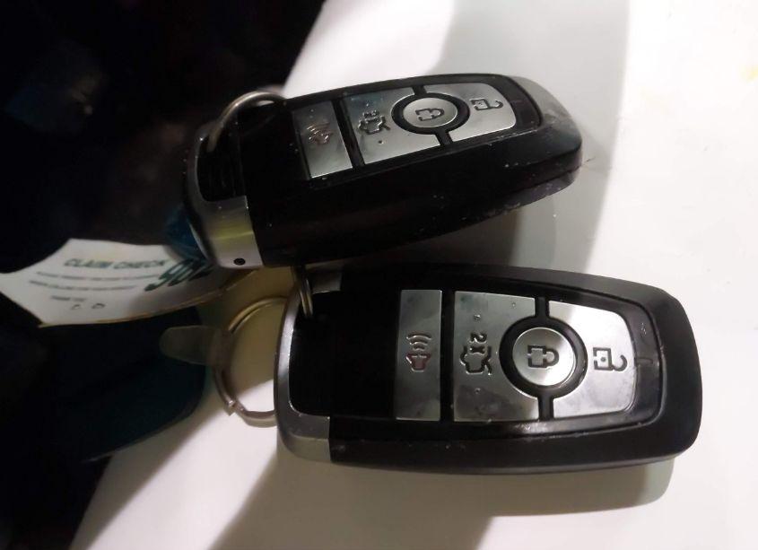 Photo 11 of 2017 Ford Edge TITANIUM (VIN 2FMPK4K9XHBB28327)